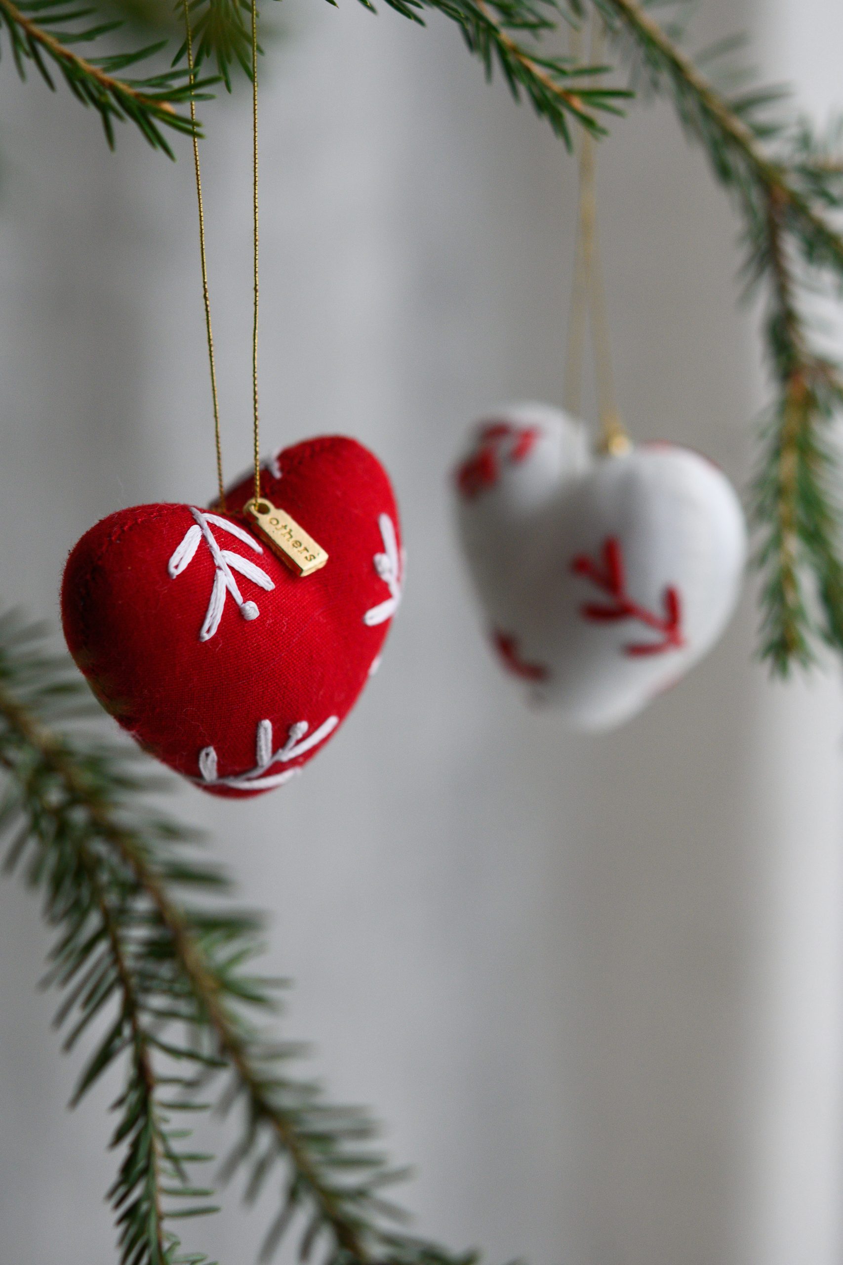 Others broderte julehjerter små 2-pk. - Bilde 2